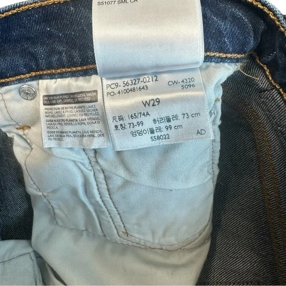 Levi's Women's 501 Original Jean Shorts Size 29 Medium Wash NWOT - Picture 8 of 9